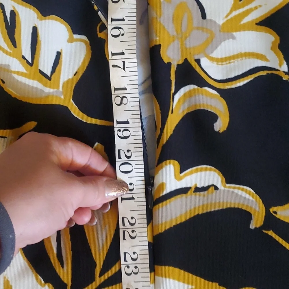 Black & Gold floral dress - Picture 9 of 12